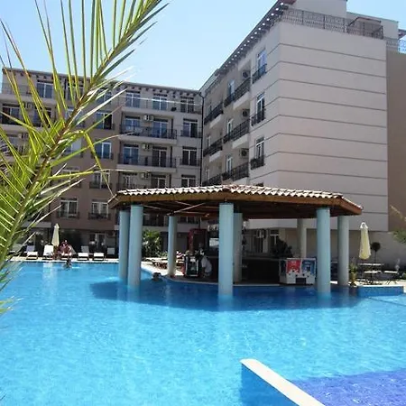 Appartement In Dawn Park *